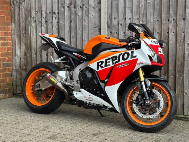 2017 Honda CBR 1000 RR FIREBLADE 2017 (17) REPSOL REP SUPER SUPER SPORT