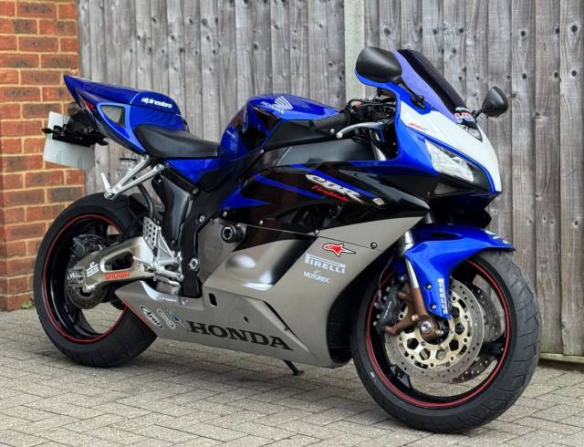 2005 Honda CBR 1000 RR FIREBLADE 2005 (05) SUPER SPORT + 7,310 MILES + VERY CLEAN