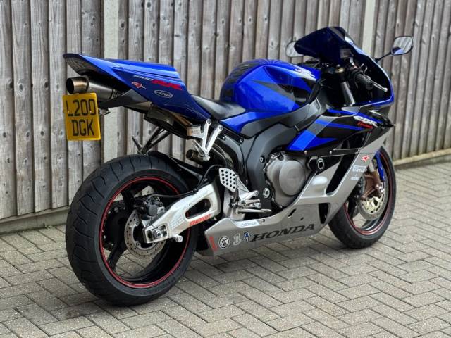 2005 Honda CBR 1000 RR FIREBLADE 2005 (05) SUPER SPORT + 7,310 MILES + VERY CLEAN