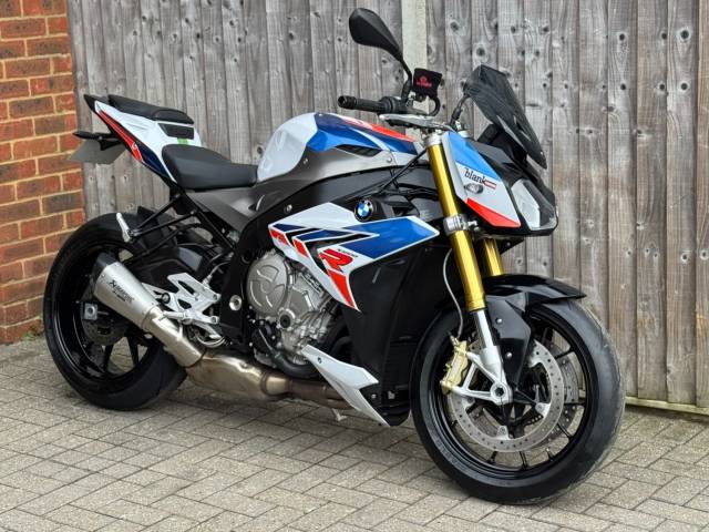 2014 BMW S1000 R ABS 2014 (14) 8,270 MILES WITH FULL BMW SERVICE + AKRAPOVIC