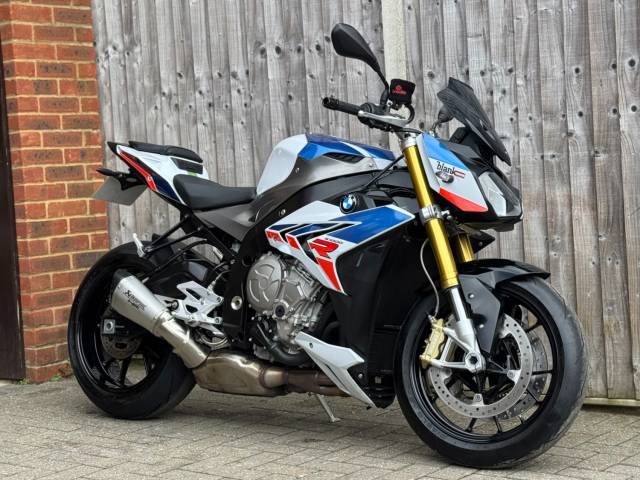 2014 BMW S1000 R ABS 2014 (14) 8,270 MILES WITH FULL BMW SERVICE + AKRAPOVIC