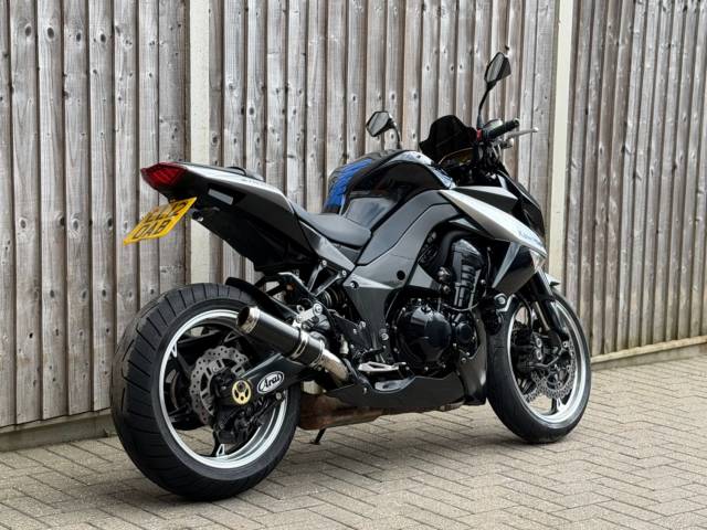2012 Kawasaki Z 1000 ZR1000 DAF 2012 (12) + 11,000 MILES