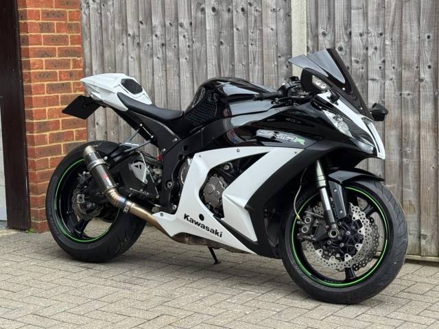 2012 Kawasaki Ninja ZX10R GEN4 2012 (12) SUPER SPORT + SCORPION EXHAUST