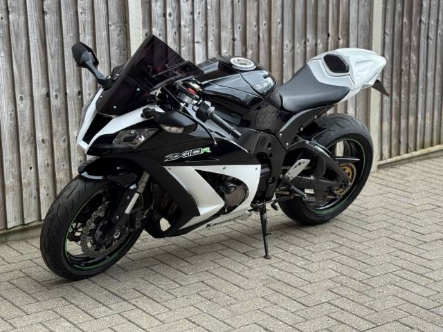 2012 Kawasaki Ninja ZX10R GEN4 2012 (12) SUPER SPORT + SCORPION EXHAUST