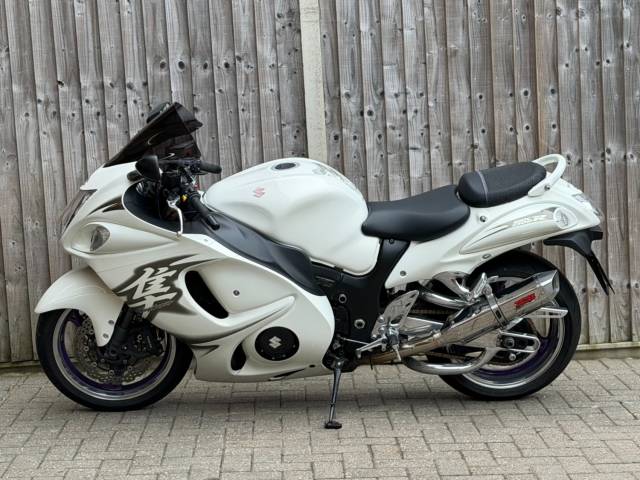 2011 Suzuki GSX 1300R L0 HAYABUSA 2011 (11) SUPER SPORT + CHROME EXTRAS + HUGE SPEC
