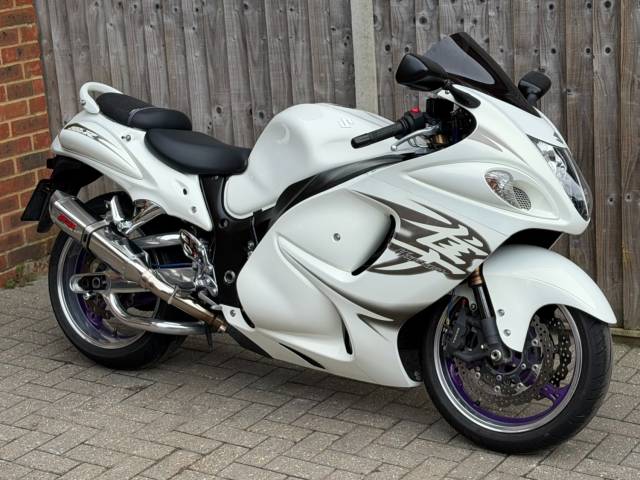 2011 Suzuki GSX 1300R L0 HAYABUSA 2011 (11) SUPER SPORT + CHROME EXTRAS + HUGE SPEC