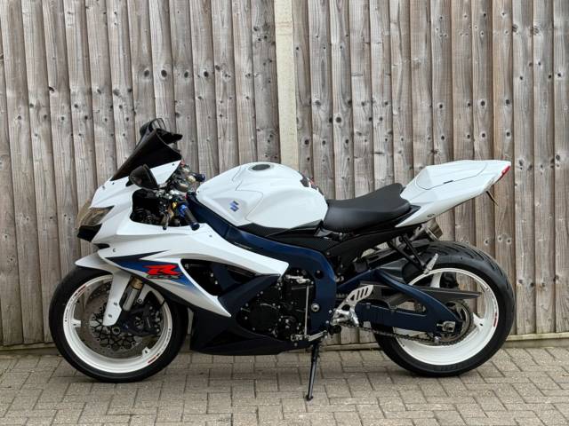 2010 Suzuki Gsx-r 600 L0 2010 (10) SUPER SPORT+ CLEAN BIKE THROUGHOUT