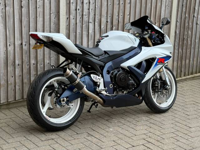 2010 Suzuki Gsx-r 600 L0 2010 (10) SUPER SPORT+ CLEAN BIKE THROUGHOUT