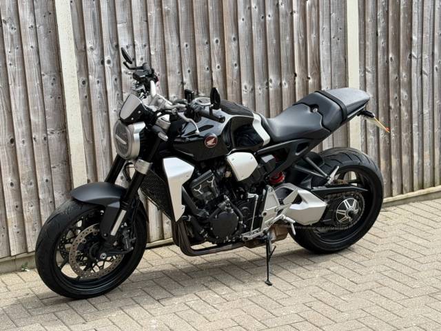2019 Honda CB 1000R ABS 2019 (19) + SCORPION EXHAUST + FULL SERVICE HISTORY