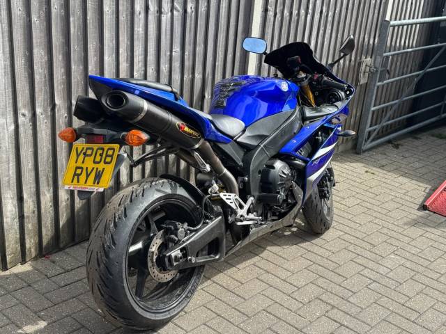 2008 Yamaha YZF R1 2008 (08) SUPER SPORT + 15,000 MILES + AKRAPOVIC