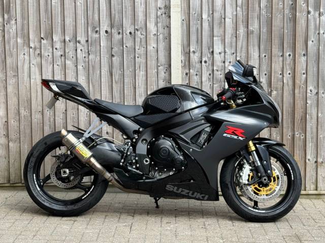 Suzuki Gsx-r 750 L6 2016 (16) SUPER SPORT + ARROW EXHAUST SUPER SPORT Petrol Black
