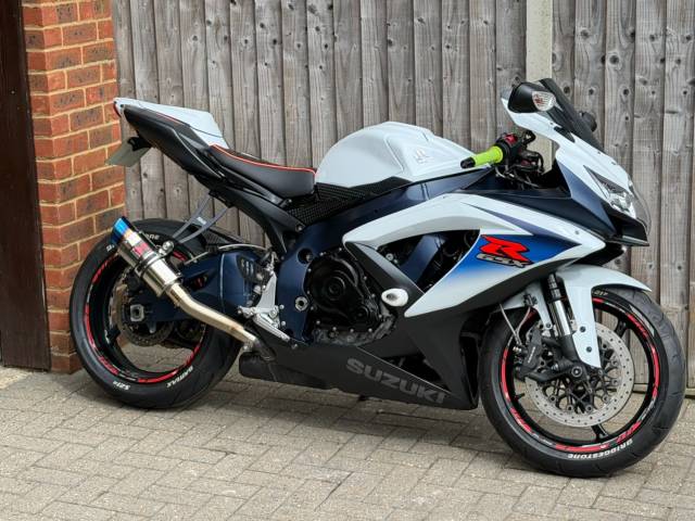 2010 Suzuki Gsx-r 750 L0 2010 (10) SUPER SPORT + BLACK WIDOW + VERY CLEAN THROUGHOUT