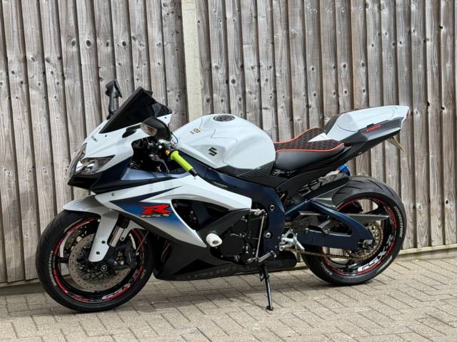 2010 Suzuki Gsx-r 750 L0 2010 (10) SUPER SPORT + BLACK WIDOW + VERY CLEAN THROUGHOUT