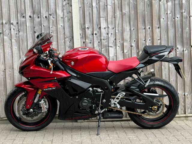 2014 Suzuki Gsx-r 750 ZL4 EDITION 2014 (64) SUPER SPORT + LAST OWNER HAD FOR 9 YEARS