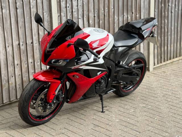 2009 Honda CBR 600 RR-8 2009 (09) SUPER SPORT + YOSHIMURA + CARBON