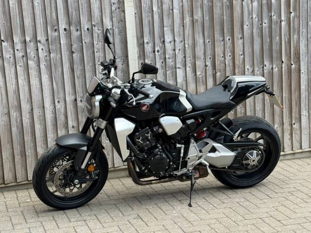 2018 Honda CB 1000R PLUS MODEL 2018 (68) + ONLY 6,700 MILES FROM NEW + GREAT EXAMPLE