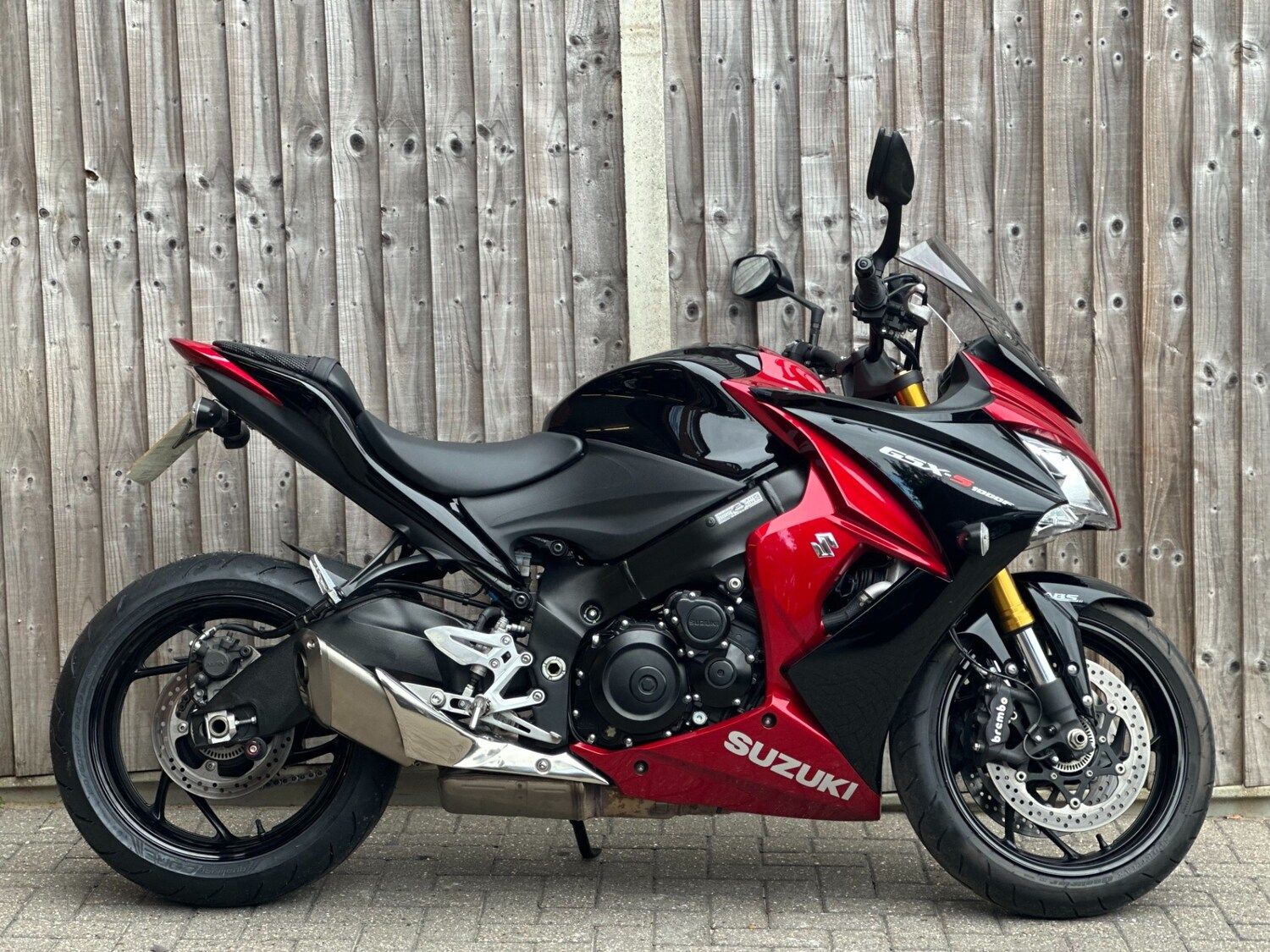 2016 Suzuki Gsx-s