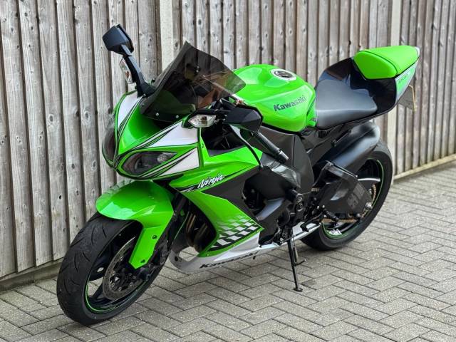 2010 Kawasaki Ninja ZX10R 2010 (10) ANNIVERSARY EDITION SUPER SPORT