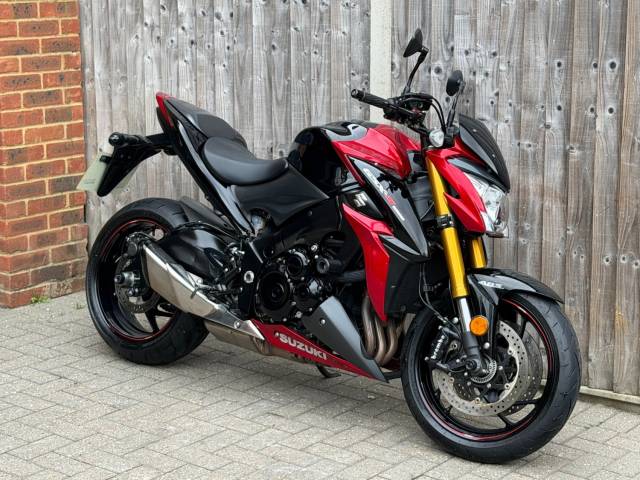 2017 Suzuki Gsx-s 1000 ABS L8 2017 (17) SPORT NAKED + LOW MILES