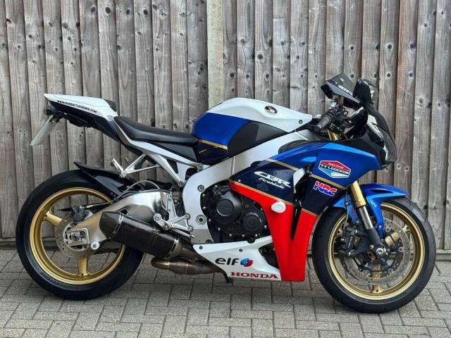 Honda CBR 1000 RR FIREBLADE 2011 (61) TT LEGENDS REPLICA SUPER SPORT SUPER SPORT Petrol Multi-Coloured