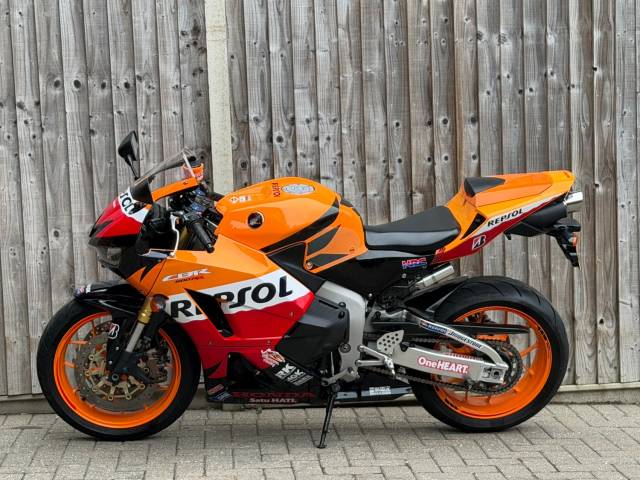 2015 Honda CBR 600 RR 2015 (15) SUPER SPORT + REPSOL REPLICA + F/S/H