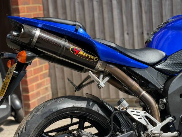 2008 Yamaha YZF R1 2008 (08) SUPER SPORT + 15,000 MILES + AKRAPOVIC