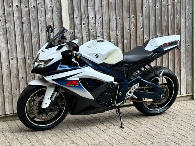2010 Suzuki Gsx-r 750 L0 2010 (10) SUPER SPORT + BLACK WIDOW + 15,000 MILES