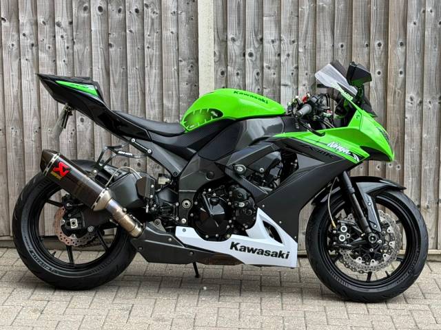 Kawasaki Ninja ZX10R 2010 (60) ANNIVERSARY EDITION SUPER SPORT SUPER SPORT Petrol Green