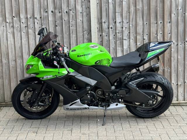 2010 Kawasaki Ninja ZX10R 2010 (60) ANNIVERSARY EDITION SUPER SPORT