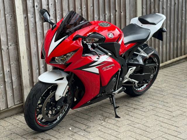 2013 Honda CBR 1000 RR FIREBLADE 2013 (13) 20TH ANNIVERSARY EDITION SUPER SPORT