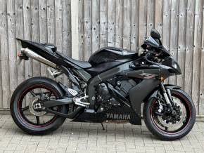 YAMAHA YZF at MB Superbikes Chesham