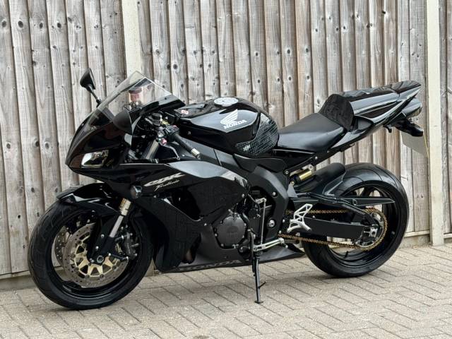 2006 Honda CBR 1000 RR FIREBLADE 2006 (06) SUPER SPORT + TWO BROTHERS EXHAUST