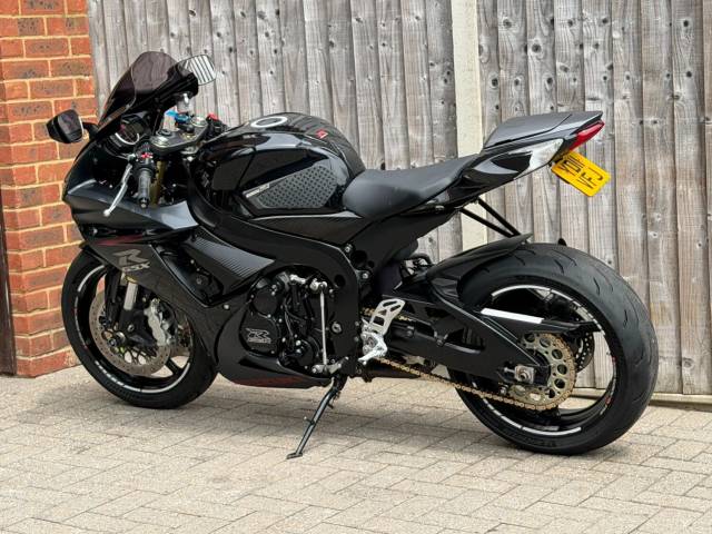 2011 Suzuki Gsx-r 750 L1 2011 (11) SUPER SPORT + ONLY 11,000 MILES WITH F/S/H