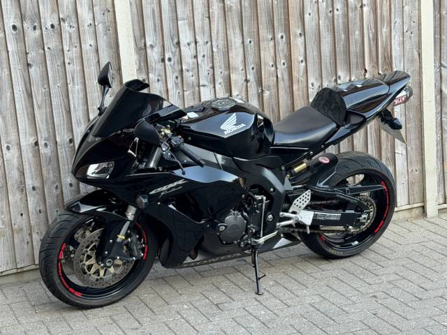 2006 Honda CBR 1000 RR FIREBLADE 2006 (06) SUPER SPORT + YOSHIMURA