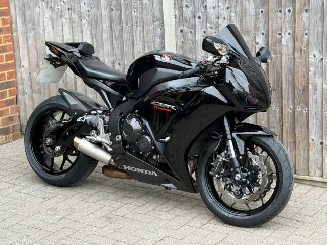 2017 Honda CBR 1000 RR FIREBLADE 2017 (66) SUPER SPORT + ONLY 13,000 MILES