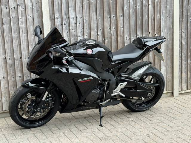 2017 Honda CBR 1000 RR FIREBLADE 2017 (66) SUPER SPORT + ONLY 13,000 MILES