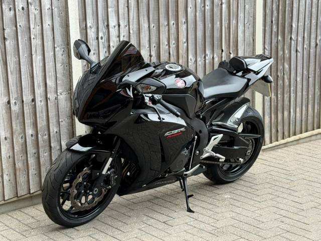 2017 Honda CBR 1000 RR FIREBLADE 2017 (66) SUPER SPORT + ONLY 13,000 MILES