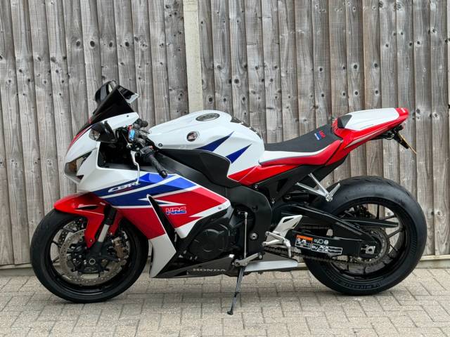 2014 Honda CBR 1000 RR FIREBLADE ABS 2014 (14) SUPER SPORT + YOSHIMURA EXHAUST + FSH