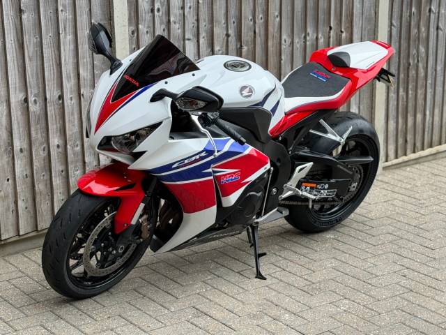 2014 Honda CBR 1000 RR FIREBLADE ABS 2014 (14) SUPER SPORT + YOSHIMURA EXHAUST + FSH