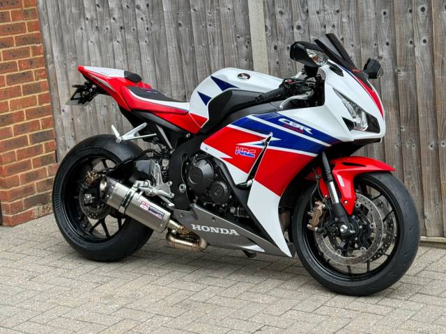 2014 Honda CBR 1000 RR FIREBLADE ABS 2014 (14) SUPER SPORT + YOSHIMURA EXHAUST + FSH
