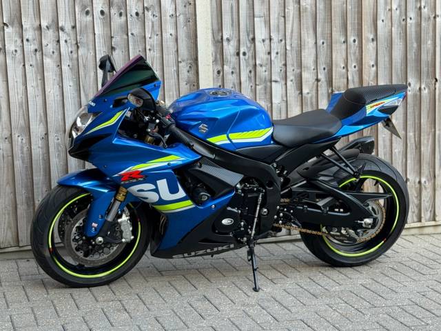 2017 Suzuki Gsx-r 750 L6 2017 (17) MOTO GP EDITION SUPER SPORT +4,900 MILES + YOSHIMUR