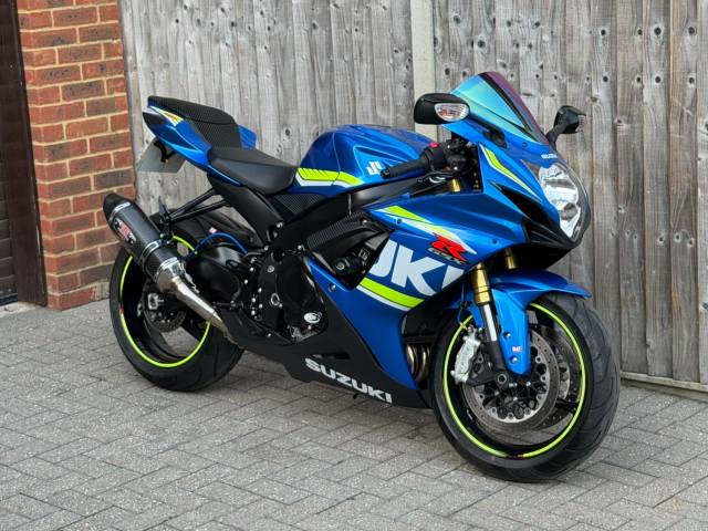 2017 Suzuki Gsx-r 750 L6 2017 (17) MOTO GP EDITION SUPER SPORT +4,900 MILES + YOSHIMUR