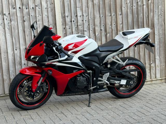 2008 Honda CBR 600 RR 2008 (08) SUPER SPORT + LAST OWNER HAD THIS 8 YEARS + LOW MILES