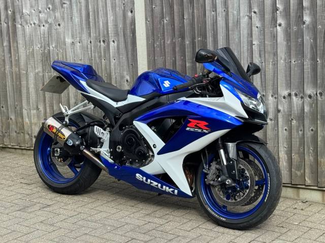 2009 Suzuki Gsx-r 750 K8 2009 (59) SUPER SPORT + 12,200 MILES + AKRAPOVIC FULL SYSTEM