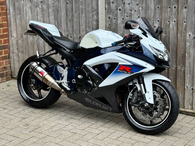 2010 Suzuki Gsx-r 750 L0 2010 (10) SUPER SPORT + BLACK WIDOW + 15,000 MILES