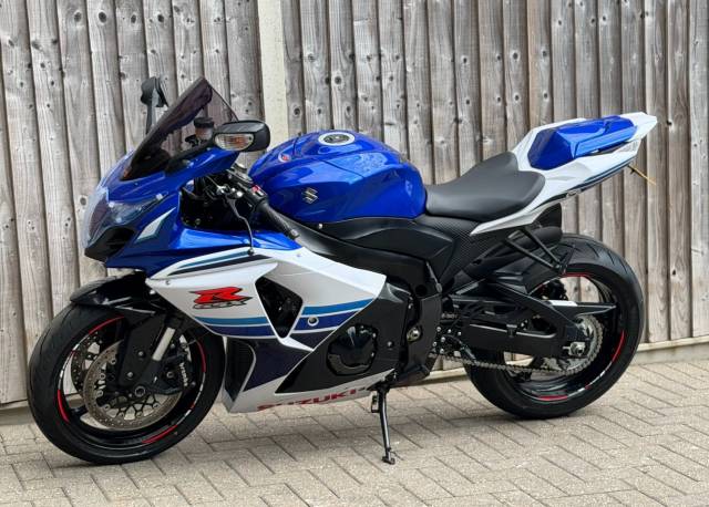 2016 Suzuki Gsx-r 1000 L6 2016 (16) ANNIVERSARY EDITION SUPER SPORT + 9,200 MILES