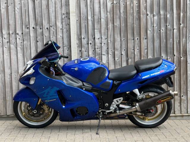 2008 Suzuki GSX 1300R HAYABUSA GEN1 2008 (08) SUPER SPORT + SUPER FAST + TWIN AKRAPS