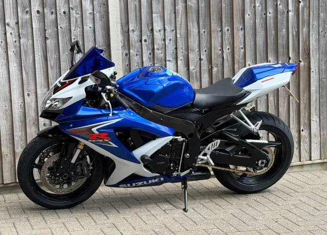2008 Suzuki Gsx-r 600 K8 2008 (08) SUPER SPORT + 13,700 MILES + PIPE WERX EXHAUST