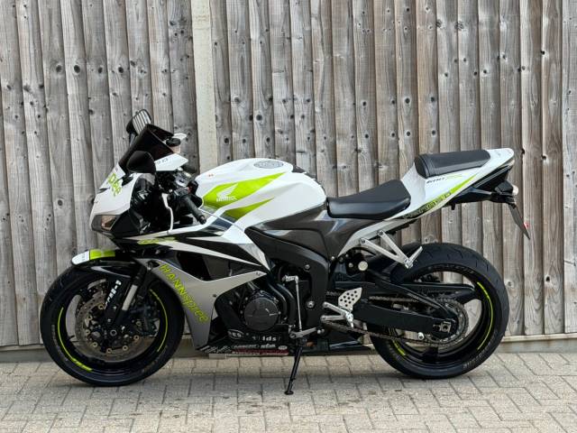 2008 Honda CBR 600 RR 2008 (08) HANSPREE EDITION + LOW MILES + FULL SERVICE HISTORY
