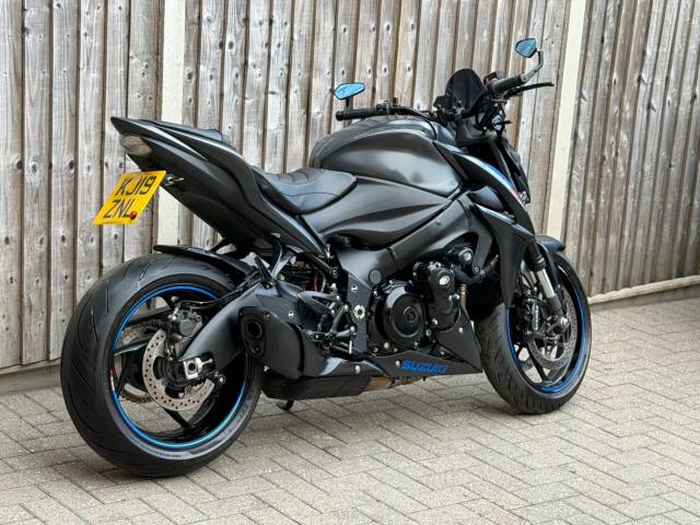 2019 Suzuki Gsx-s 1000 ZAL9 ABS 2019 (19) PHANTOM + STUNNING BIKE
